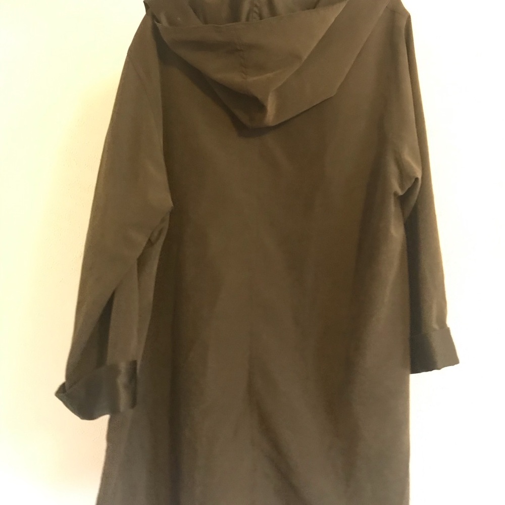 Ladies Rain/trench coat - Picture 3 of 3